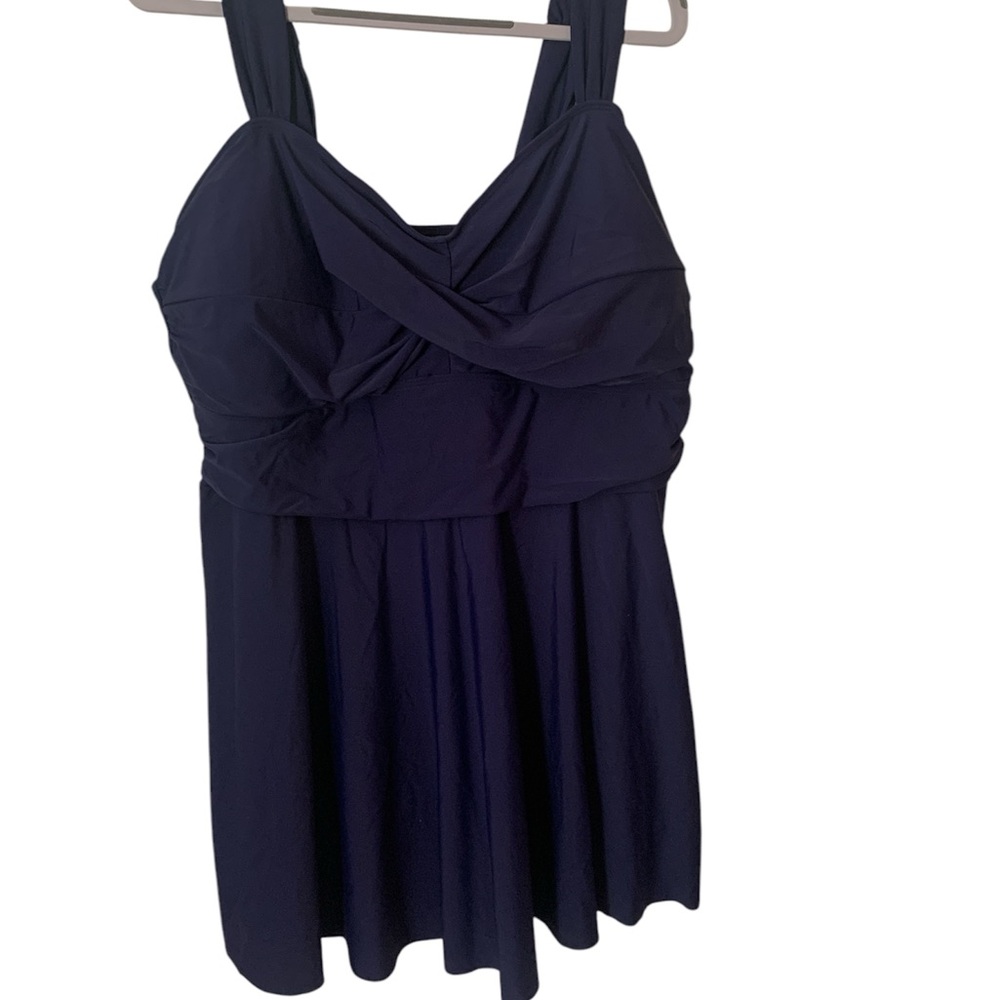 NEW Navy Blue tankini to swim with matching shorts